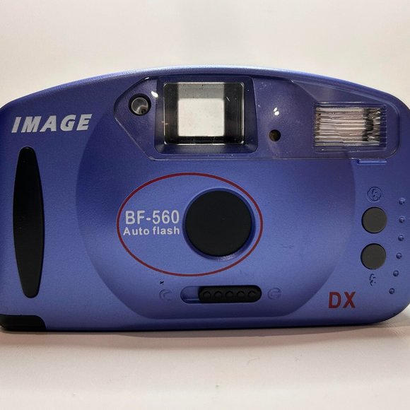 Vintage Film Camera 35mm Point and Shoot Camera - Picture 1 of 4